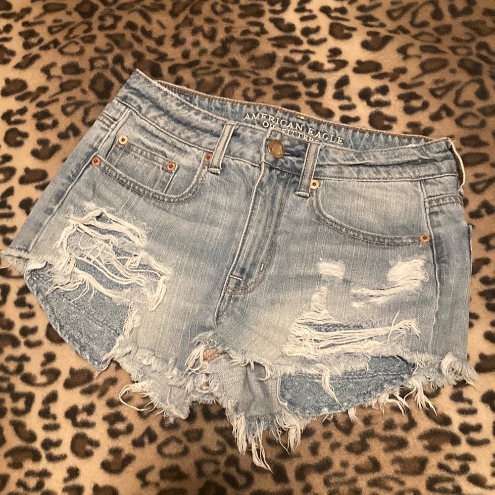 2 for $35 AMERICAN EAGLE Shorts Women’s Size 2 AE HI-RISE FESTIVAL Shorts